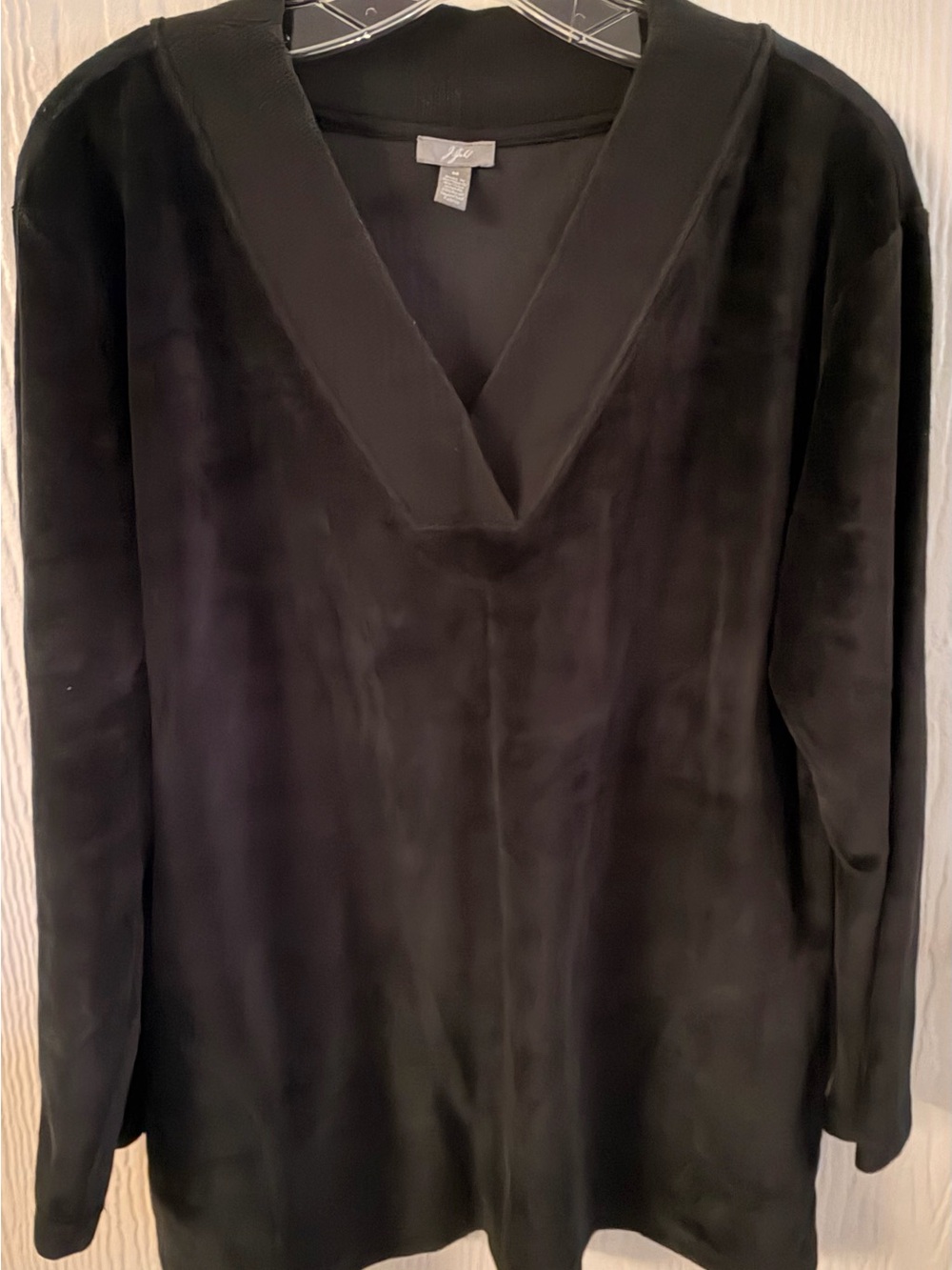 Black V-Neck Long Sleeve Tunic